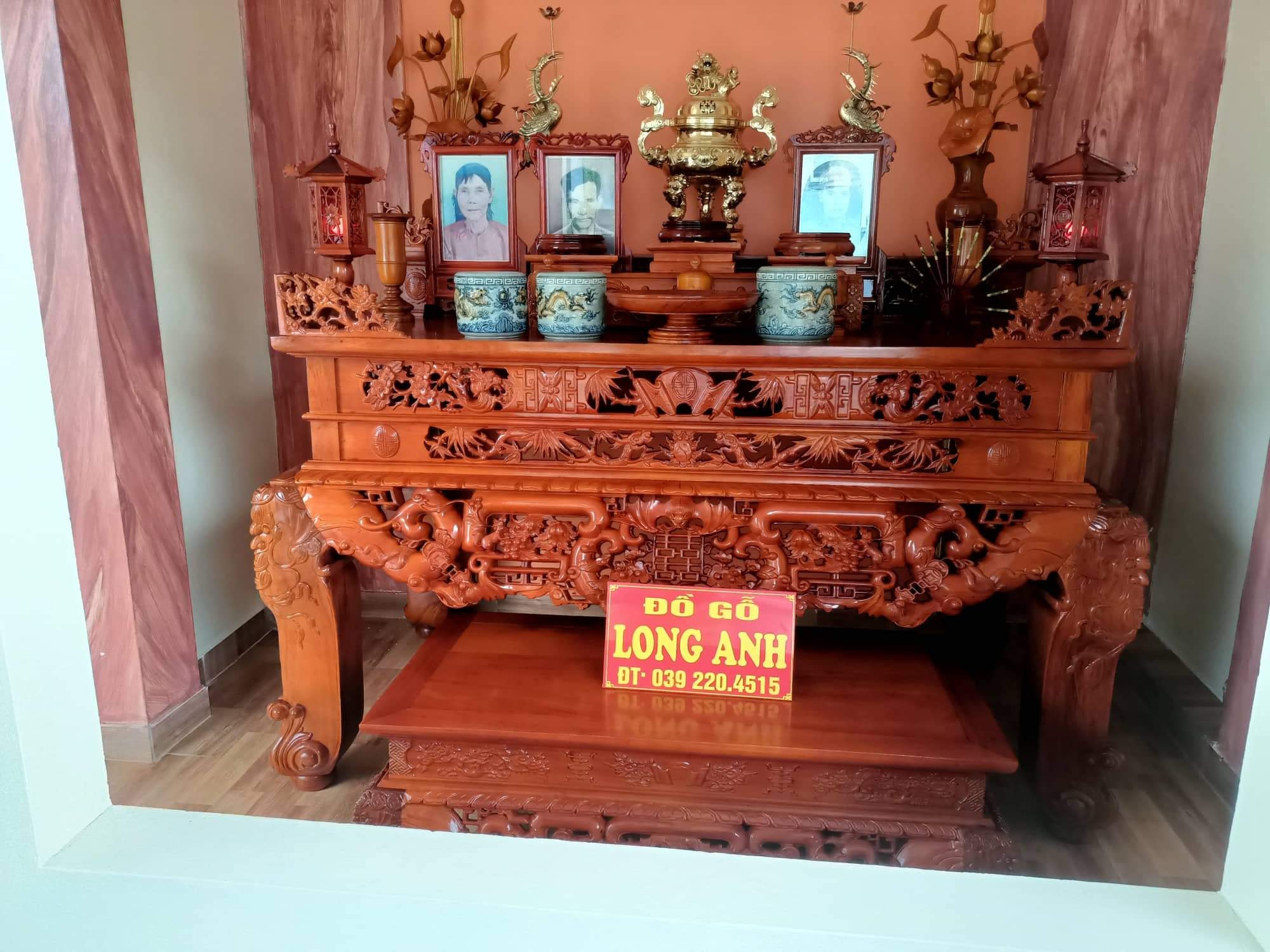 Bàn thờ gỗ - nét đẹp tâm linh trong quan niệm thờ cúng dân gian tại Việt Nam