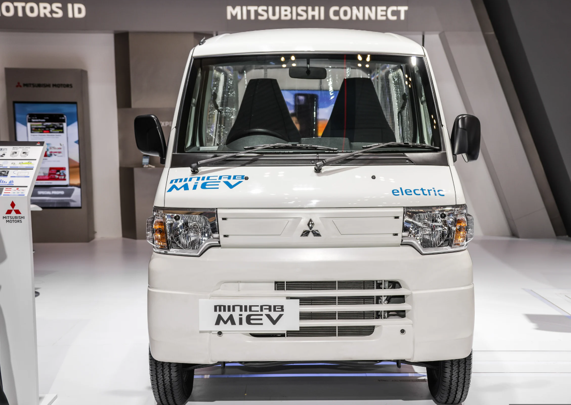 Xe điện Mitsubishi Minicab MiEV 2023 tại triển lãm Indonesia